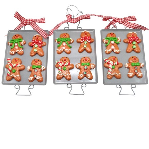Set Of 3 Gingerbread Cookie Ornament Baking Trays Red Gingham Bows 6" Cute Gift - Picture 1 of 8